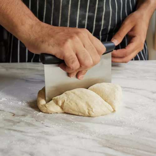 שפכטל ישר לחיתוך בצק מנירוסטה Culinera – כלי מקצועי לאפייה מדויקת